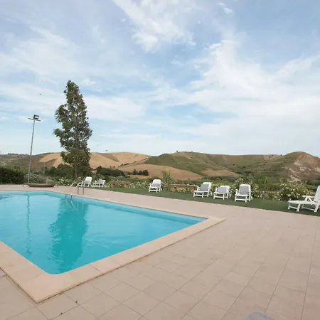 Il Vescovo Hotel Andali